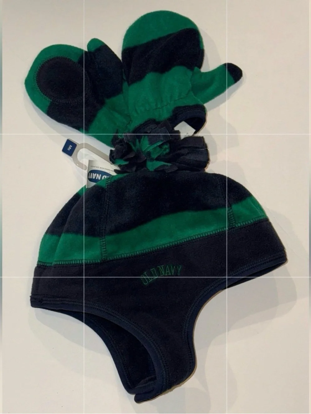 Old Navy Kids Green & Black Fleece Hat with Matching Mittens Set